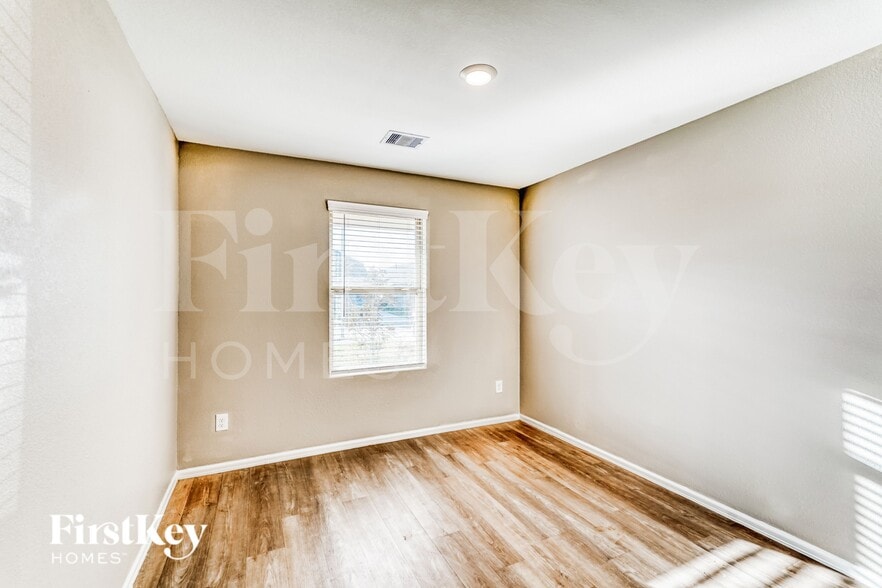 Building Photo - 3406 Hughes Mdw Wy