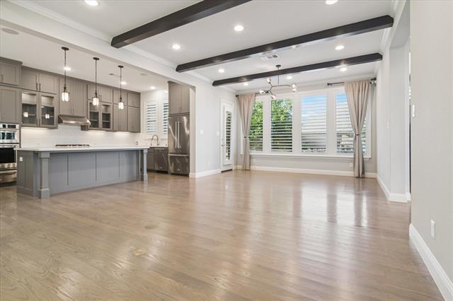 Building Photo - 5900 The Esplanade