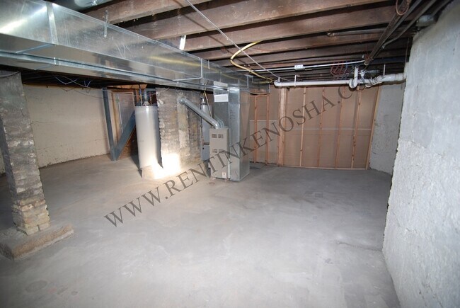 Building Photo - 6411 32nd Ave