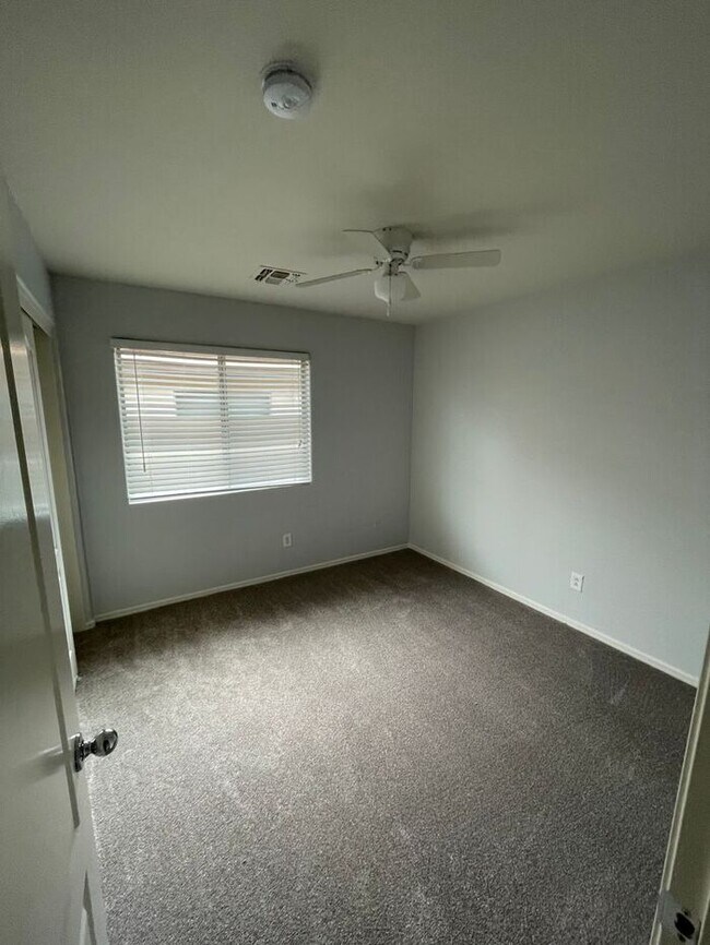 Building Photo - COMING SOON! Beautiful 3 Bed 2 Bath Home in Buckeye