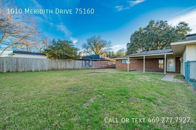 Building Photo - 1010 Meridith Dr