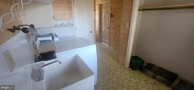 Building Photo - 151 Bollinger Rd