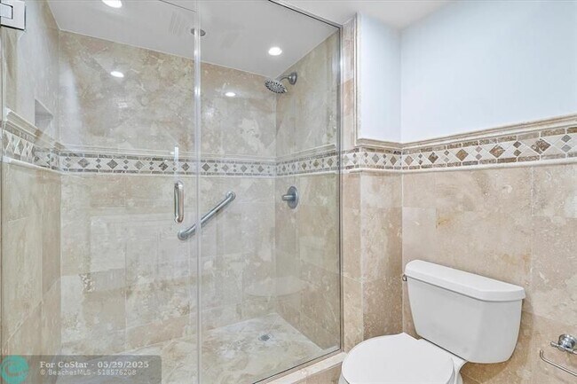 Building Photo - 3400 Galt Ocean Dr