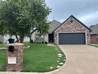 Building Photo - 15713 Traditions Blvd