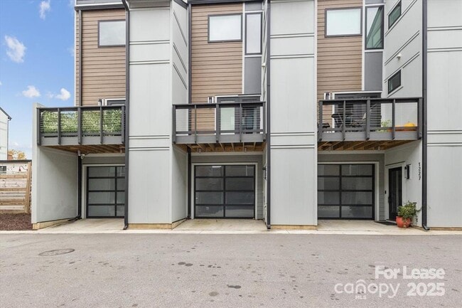 Building Photo - 1212 Minter Pl