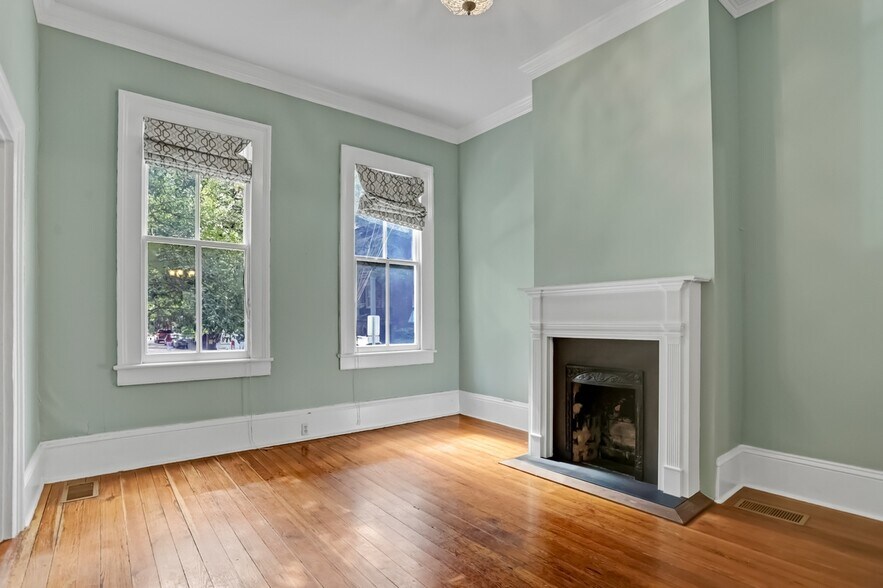Building Photo - 403 Tattnall St