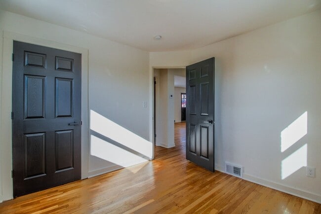 Building Photo - AVAILABLE APRIL 1ST! Do not miss this STUNNING 3-bedroom in Penn Hills!