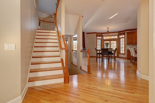 Building Photo - 26025 Whispering Woods Cir