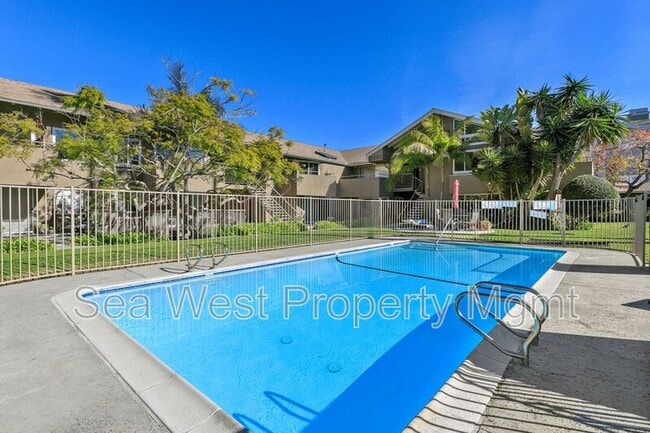 Building Photo - 2517 Navarra Dr