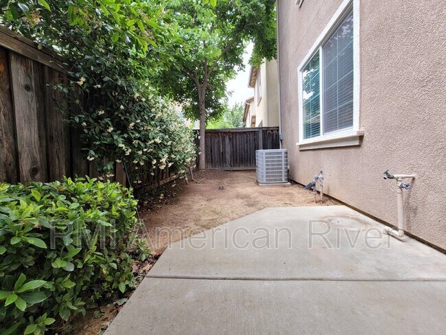 Building Photo - 8491 Crystal Walk Cir