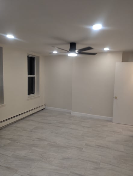 Building Photo - 208 Howard Ave