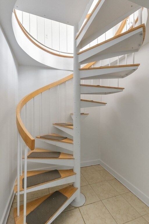 Building Photo - 114 Trowbridge St