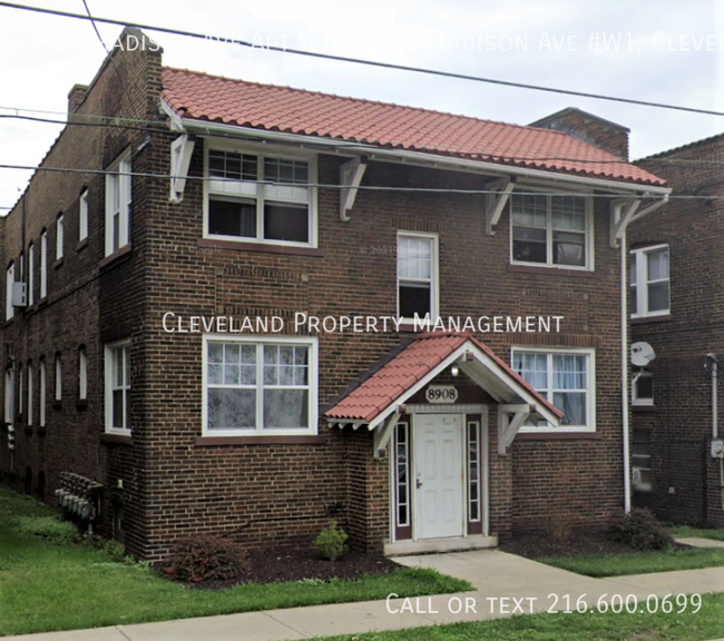 Primary Photo - Westside 3-Bedroom Apartment *$450 securit...