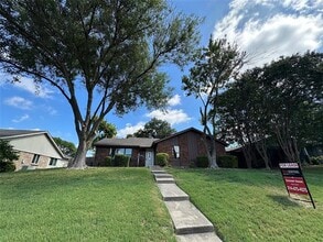 Building Photo - 3802 Lancelot Pl