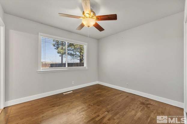 Building Photo - 990 Akard Dr