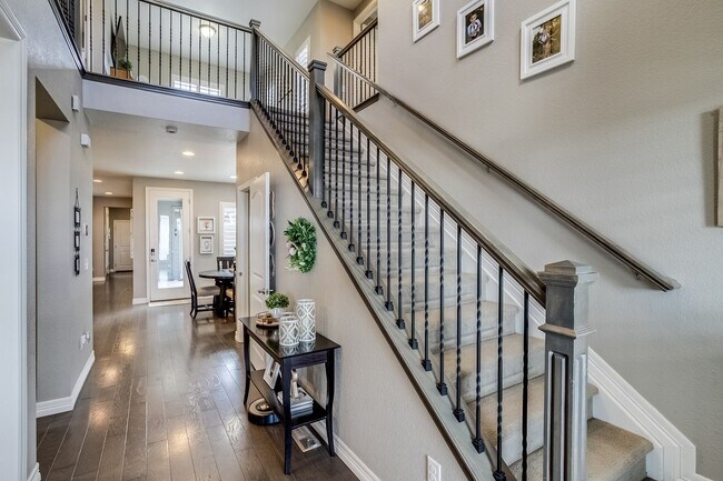 Building Photo - Large single family home in Central Park.