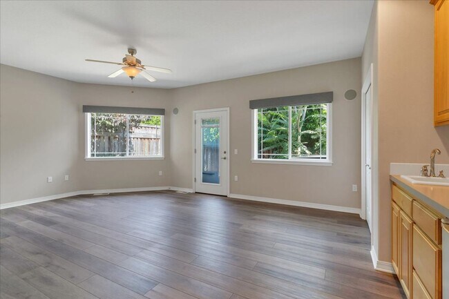 Building Photo - Contemporary West Salem Home