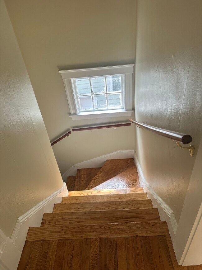 Building Photo - 140 Westville St