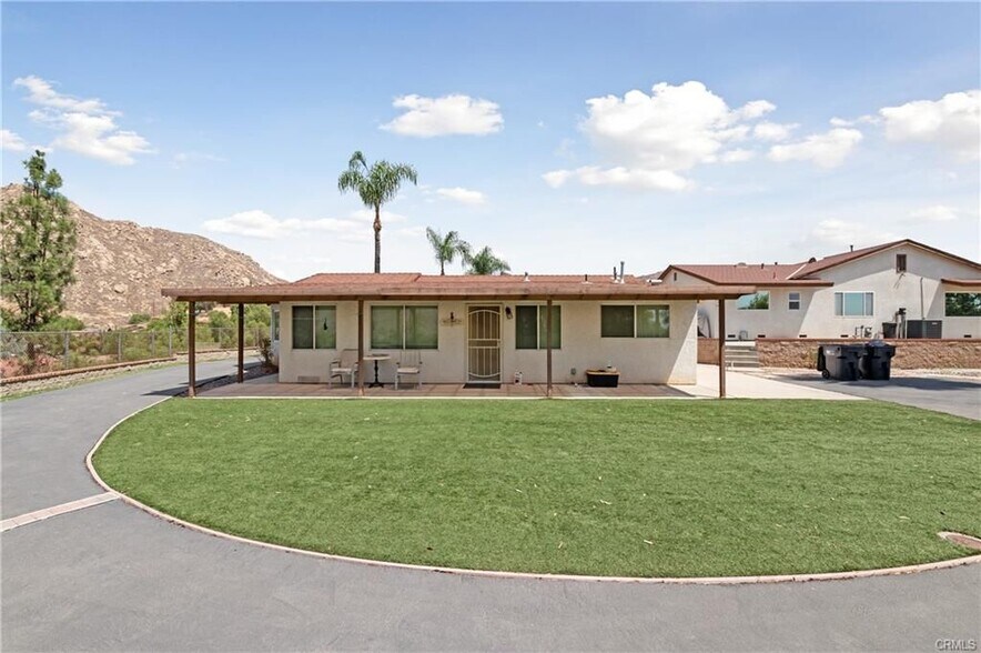 Building Photo - 10374 Lake Summit Dr
