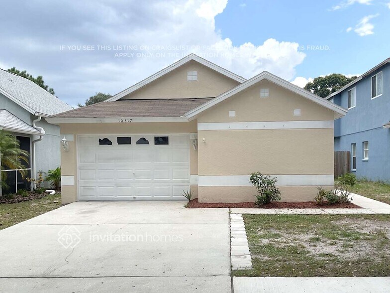 Primary Photo - 10517 Lakeside Vista Dr