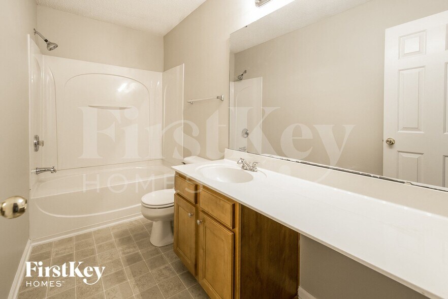 Building Photo - 5102 Torrey Ln