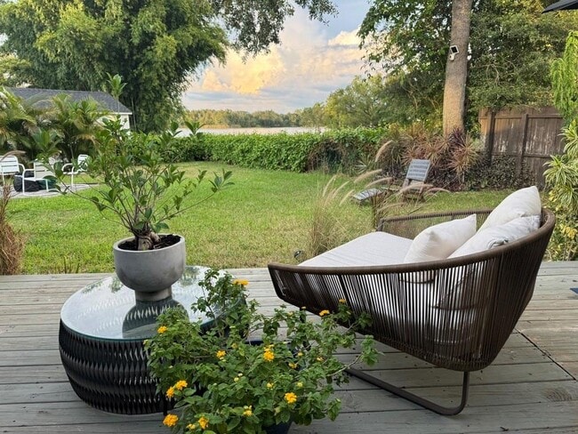 Building Photo - 1815 Barker Dr