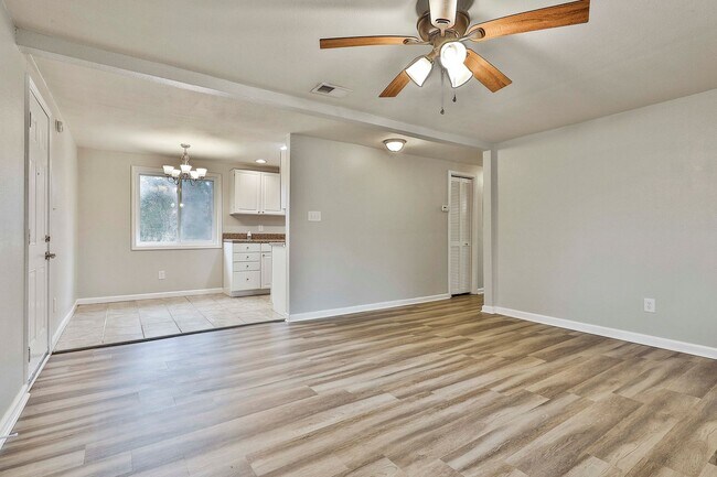 Building Photo - Cozy 3bd/1ba in Hampton.