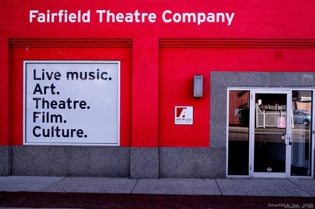 Building Photo - 121 Howard St