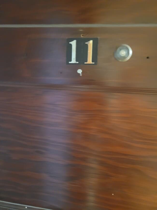 Building Photo - Best Apartments