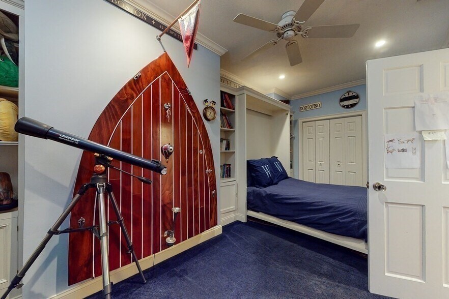 Building Photo - 127 Pinckney St