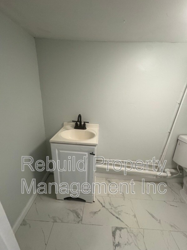 Building Photo - 3706 Gelston Dr