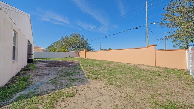 Building Photo - 518 Highland Meadows St