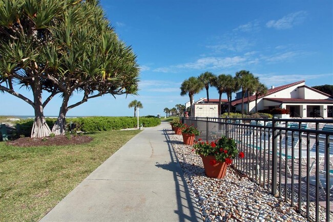 Building Photo - 2089 Gulf of Mexico Dr