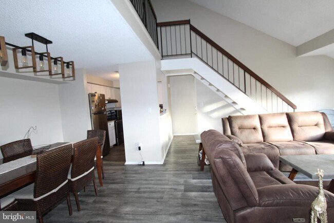 Building Photo - 1016 Aspen Dr