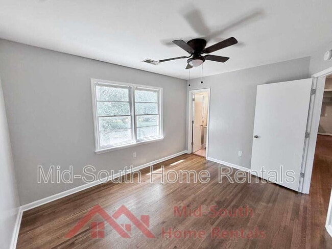 Building Photo - 4403 Jamaica Ave
