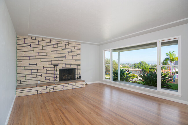 Building Photo - Charming Point Loma home with views!