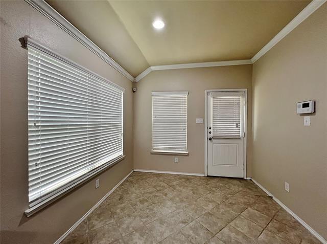 Building Photo - 8472 Gentian Dr