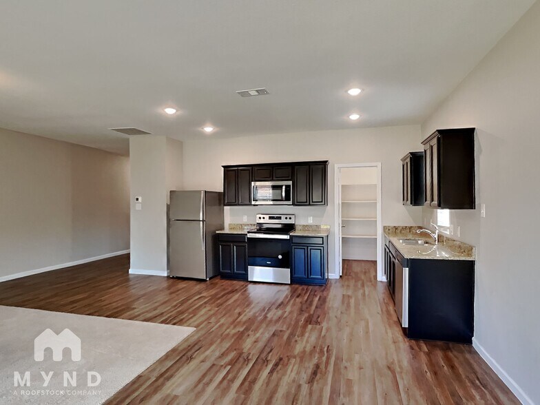 Building Photo - 217 Concho River Dr
