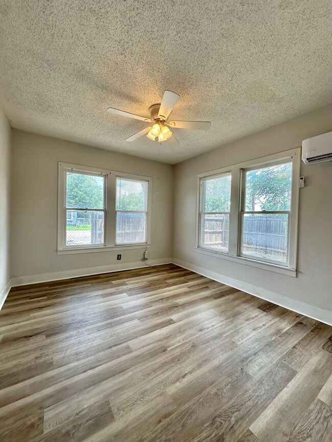 Building Photo - Coming Soon... 1-Bedroom Duplex in Santa Rita