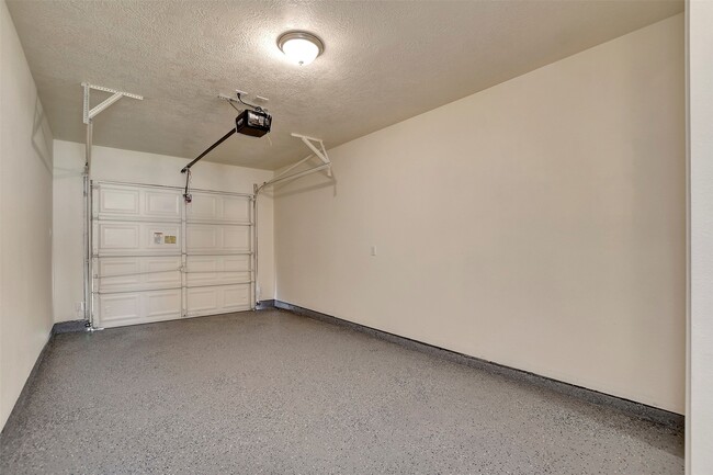 Building Photo - 1307 Belshire Rd