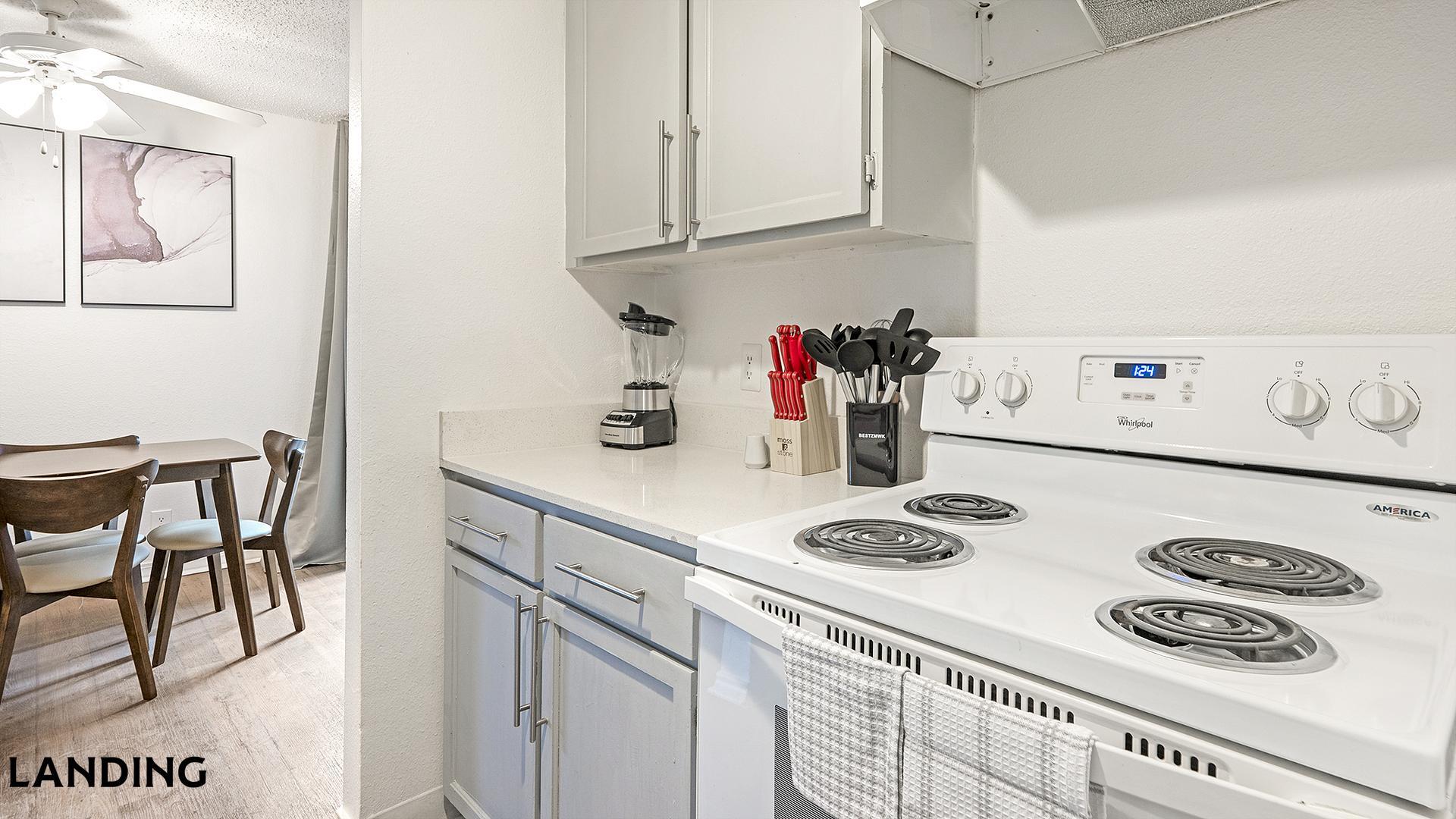 Building Photo - 1071 Clayton Ln