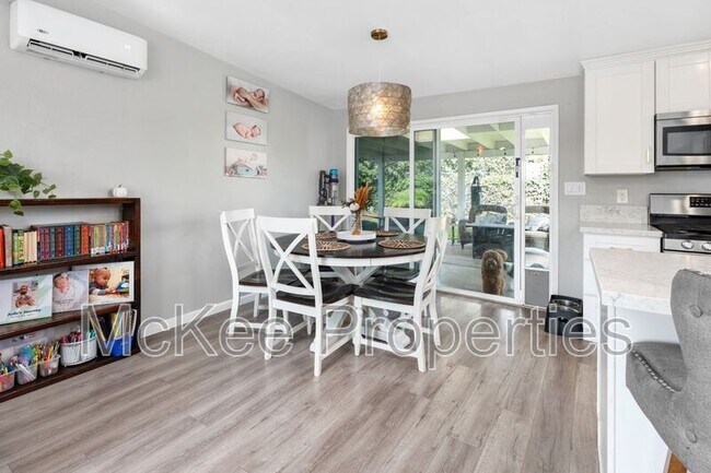 Building Photo - 1212 Oneonta Ave