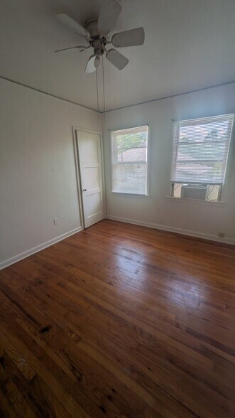 Building Photo - 2225 Wisteria St