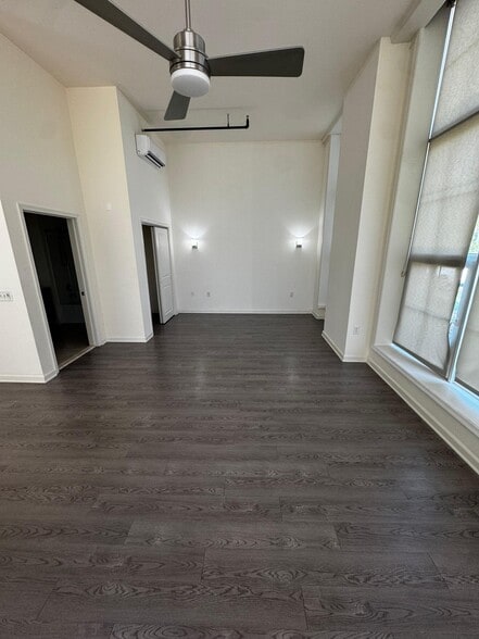 Building Photo - 73 Washington St