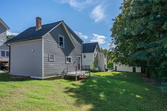 Building Photo - 177 Chestnut St