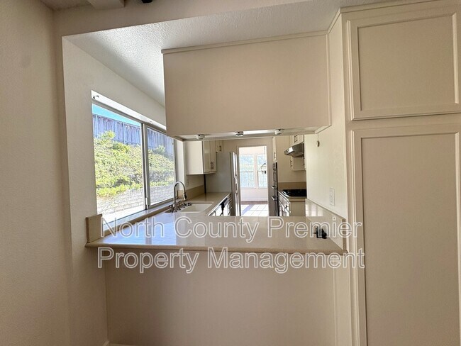 Building Photo - 3115 Madera Ct
