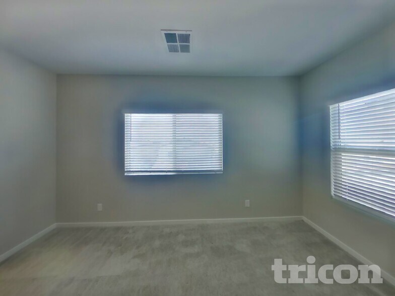 Building Photo - 2831 Lindsey Spgs St