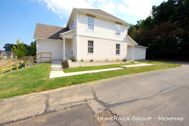 Building Photo - 6923 Parkbrook Ln