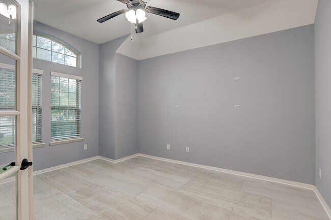 Building Photo - 632 Pedernales St