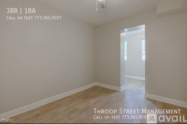 Building Photo - 6032 S St Lawrence Ave